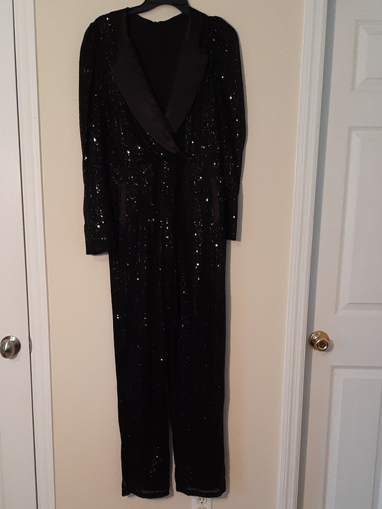 D &M Pants - Sequined Jumpsuit With Satin Lapels & Trim. Slight Puffed Sleeve. Sz LG.